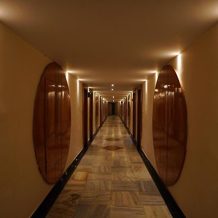 Hotel Grand Nagarjuna By Konark Hotels Guntūr Exteriör bild