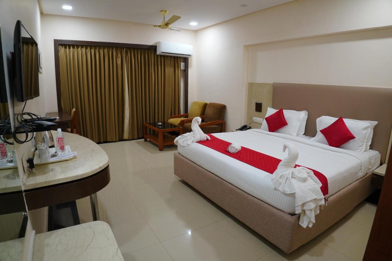Hotel Grand Nagarjuna By Konark Hotels Guntūr Exteriör bild