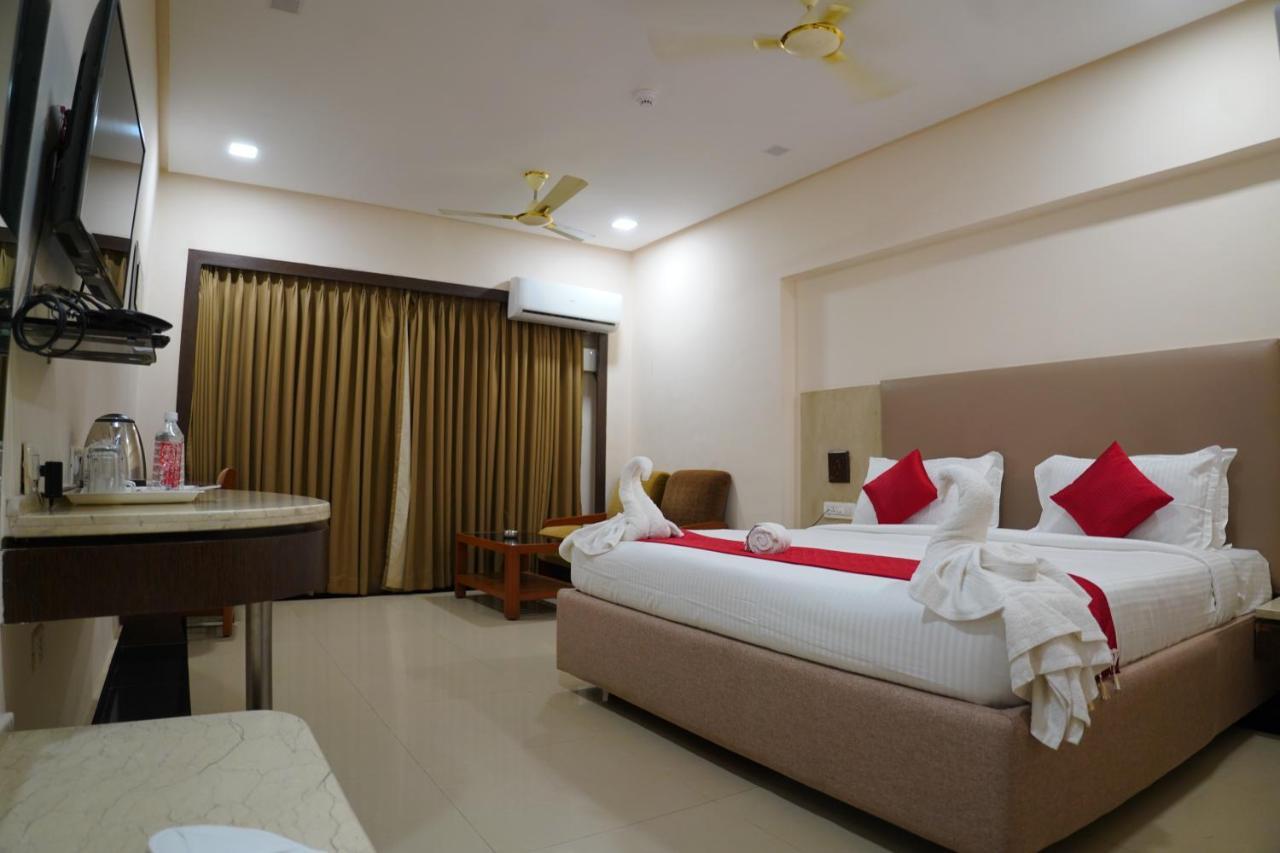 Hotel Grand Nagarjuna By Konark Hotels Guntūr Exteriör bild